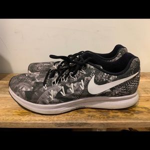 Great condition size 12 men’s Nike shoes